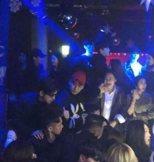 成都蹦迪吃瓜事件视频曝光,视频曝光揭示现场混乱一幕